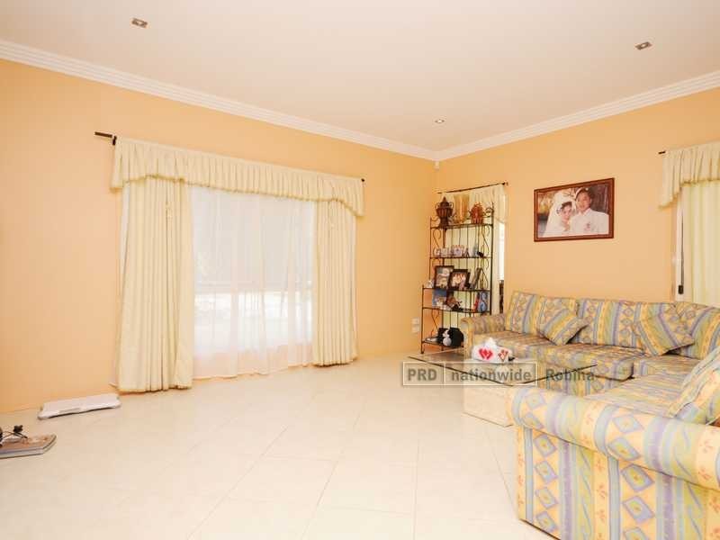 11 Riverlilly Street, Reedy Creek QLD 4227