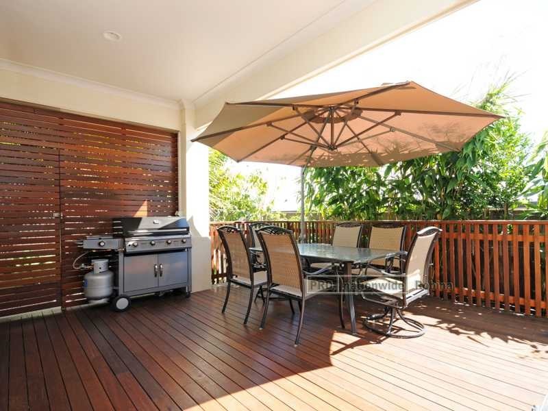 11 Andorra Place, Varsity Lakes QLD 4227