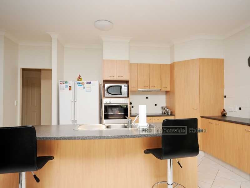 11 Andorra Place, Varsity Lakes QLD 4227