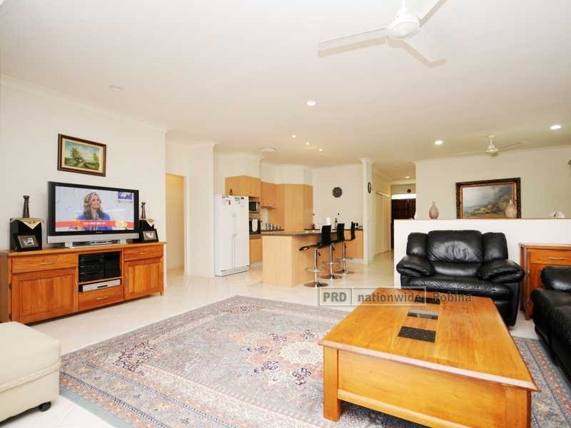 11 Andorra Place, Varsity Lakes QLD 4227