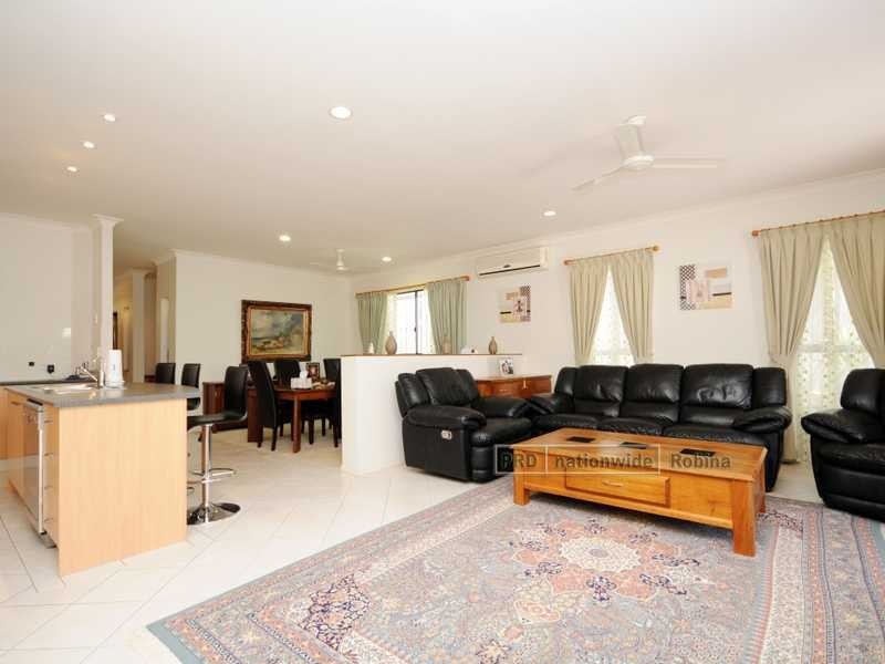 11 Andorra Place, Varsity Lakes QLD 4227