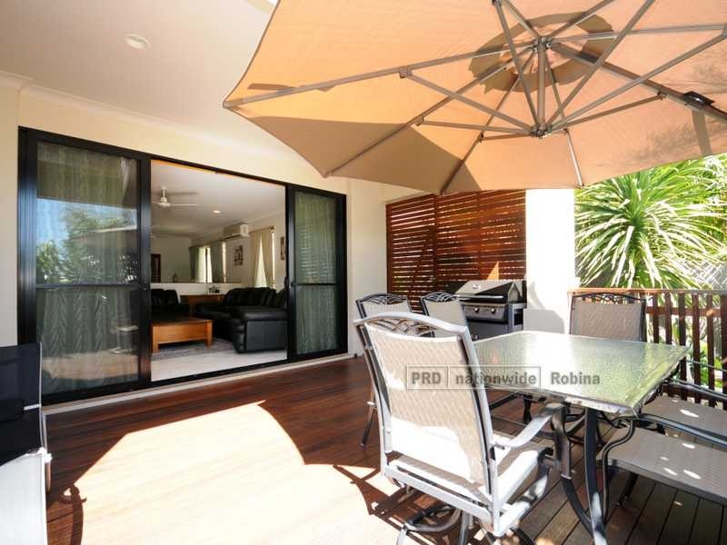 11 Andorra Place, Varsity Lakes QLD 4227