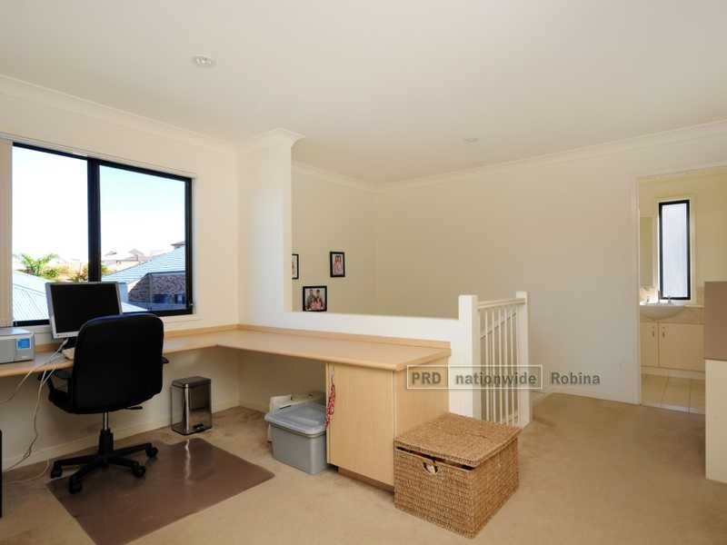 Unit 3/45 Hillridge Crescent, Varsity Lakes QLD 4227