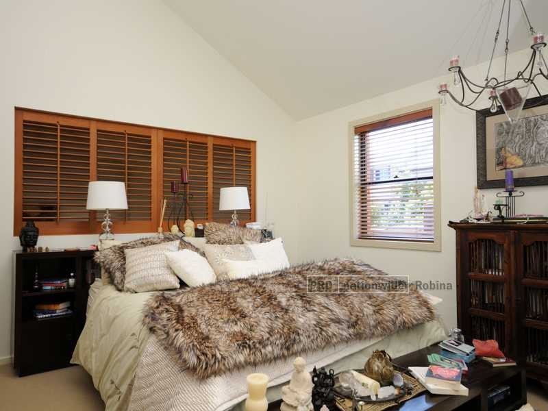 10 Bellvue Drive, Varsity Lakes QLD 4227