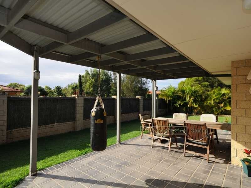 2 Camphor Wood Court, Robina QLD 4226