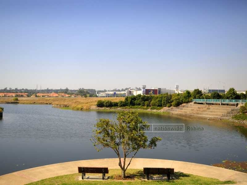 Unit 244/147 Laver Drive, Robina QLD 4226
