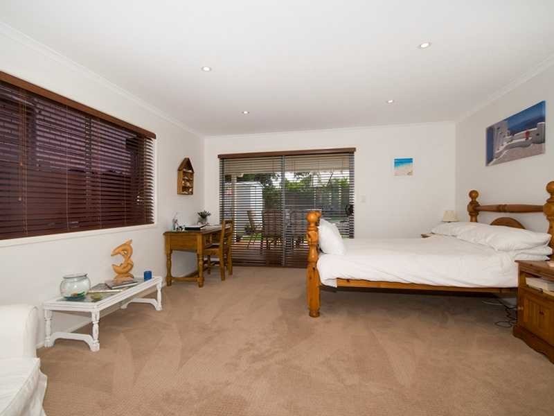 77 Burleigh Street, Burleigh Waters QLD 4220