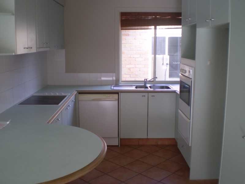 6 Tuggerah Close, Robina QLD 4226