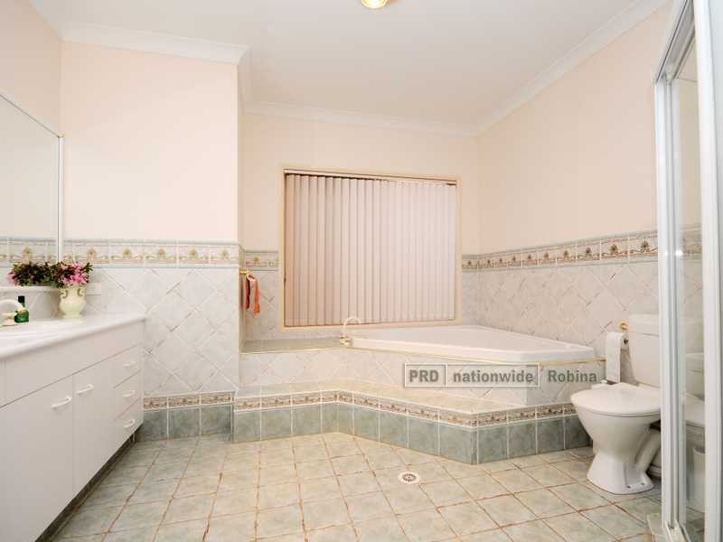 66 Concord Circuit, Robina QLD 4226