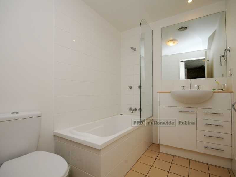 Unit 30/98 University Drive, Varsity Lakes QLD 4227
