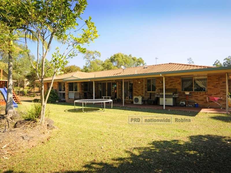 10 Columbine Way, Gaven QLD 4211