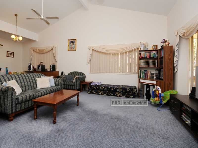 10 Columbine Way, Gaven QLD 4211