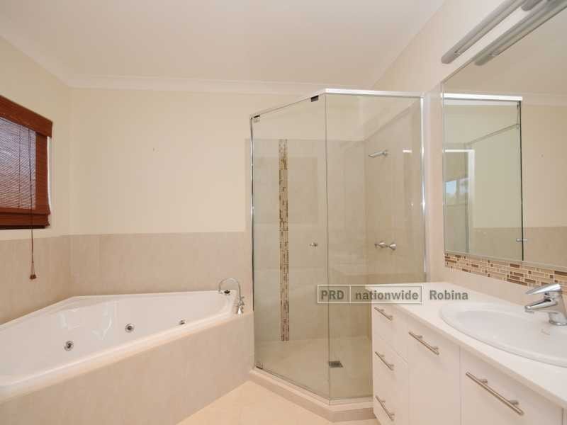 7 Marshall Grove, Bonogin QLD 4213