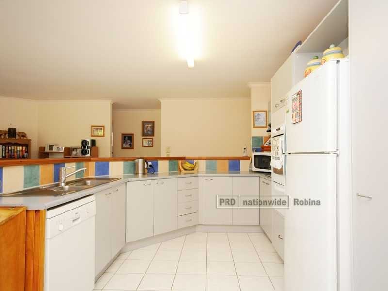 10 Lorne Court, Merrimac QLD 4226