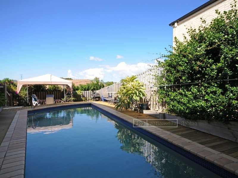 12 Mclachlan Avenue, Mudgeeraba QLD 4213
