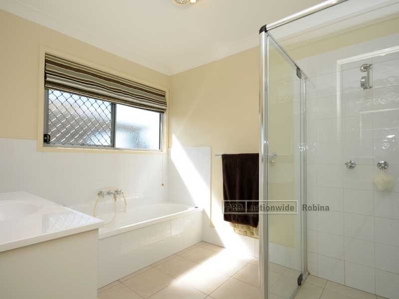 12 Mclachlan Avenue, Mudgeeraba QLD 4213
