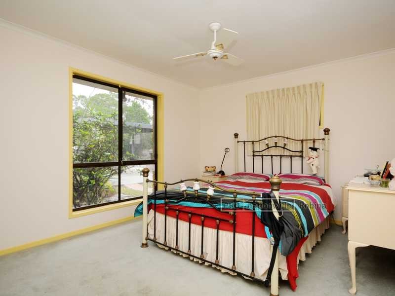 43 Whitian Drive, Carrara QLD 4211