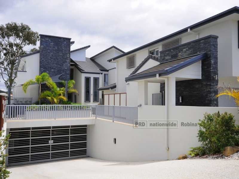 Unit 3/7 Saleya Drive, Varsity Lakes QLD 4227