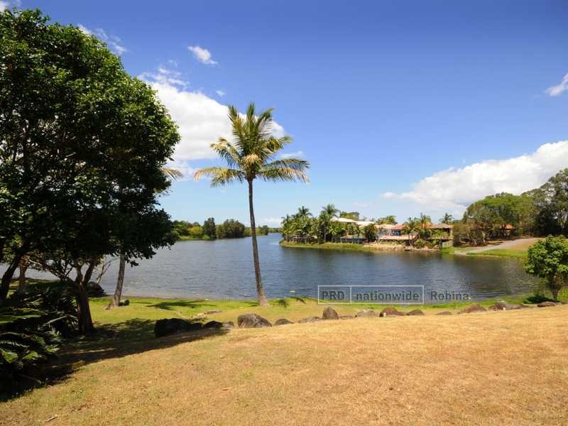 Unit 31/24 Ron Penhaligon Way, Robina QLD 4226