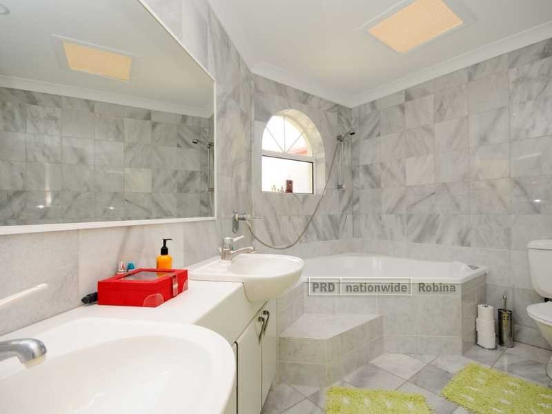 Unit 31/24 Ron Penhaligon Way, Robina QLD 4226