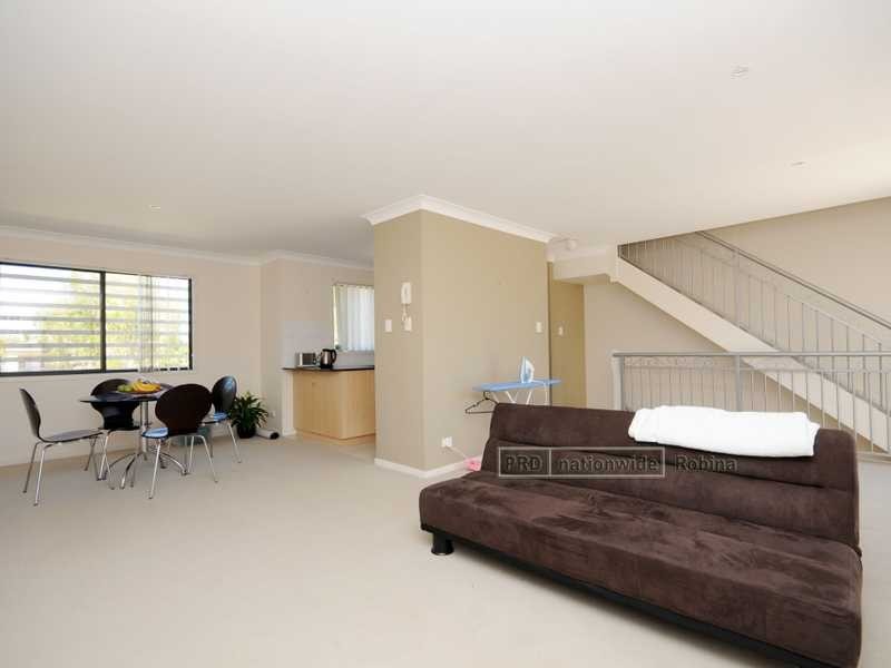 Unit 9/12 Geraldton Drive, Varsity Lakes QLD 4227