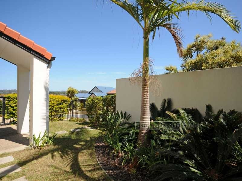15 Duxton Drive, Varsity Lakes QLD 4227