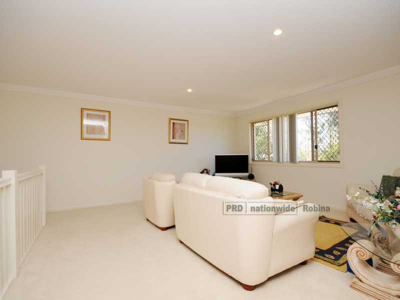 9 Mission Drive, Mudgeeraba QLD 4213