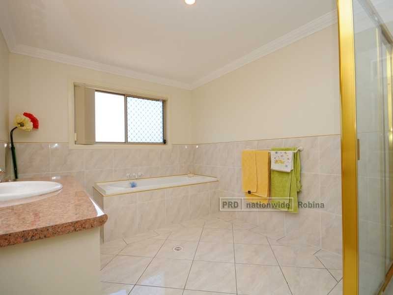 9 Mission Drive, Mudgeeraba QLD 4213