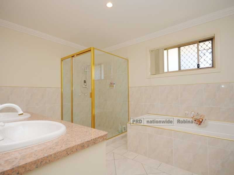 9 Mission Drive, Mudgeeraba QLD 4213