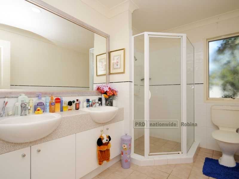 7 Carpentaria Court, Robina QLD 4226