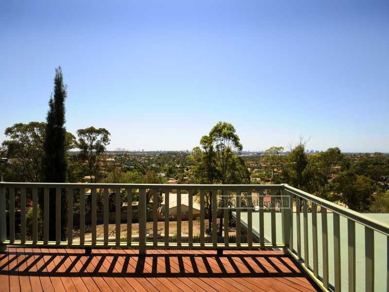 26 Convery Court, Highland Park QLD 4211