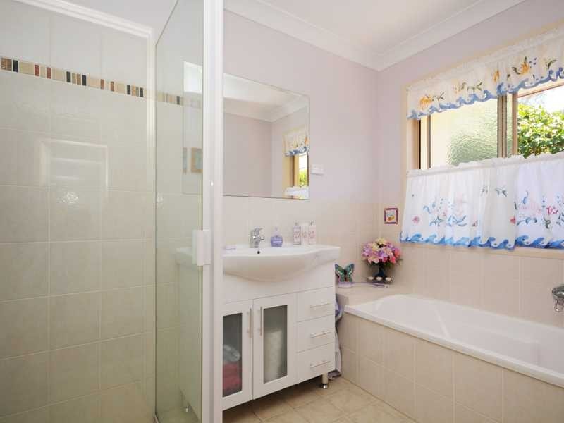 61 Ellis Drive, Mudgeeraba QLD 4213