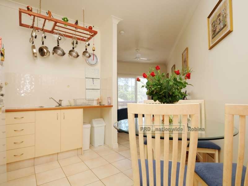 Unit 2/12 Vinson Drive, Varsity Lakes QLD 4227