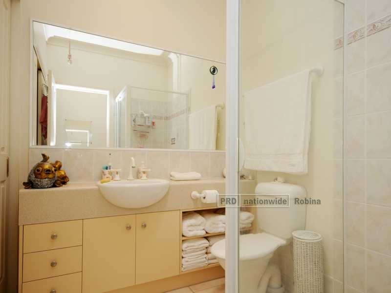 Unit 2/12 Vinson Drive, Varsity Lakes QLD 4227