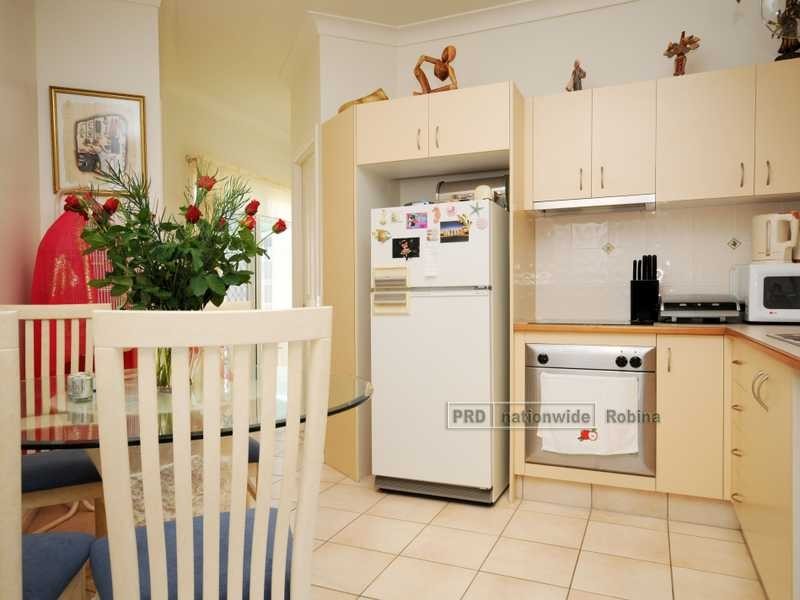 Unit 2/12 Vinson Drive, Varsity Lakes QLD 4227