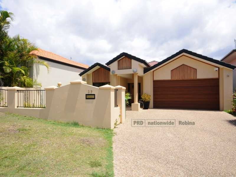 29 Lantau Crescent, Varsity Lakes QLD 4227