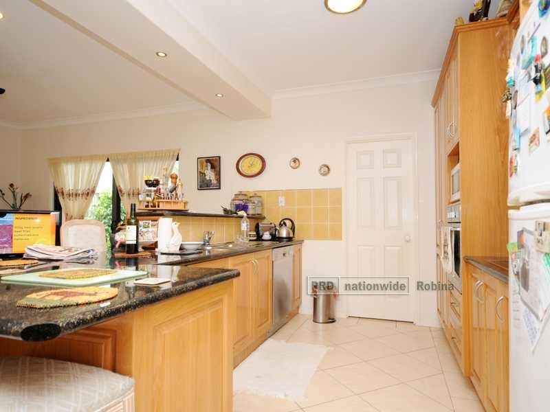 29 Lantau Crescent, Varsity Lakes QLD 4227