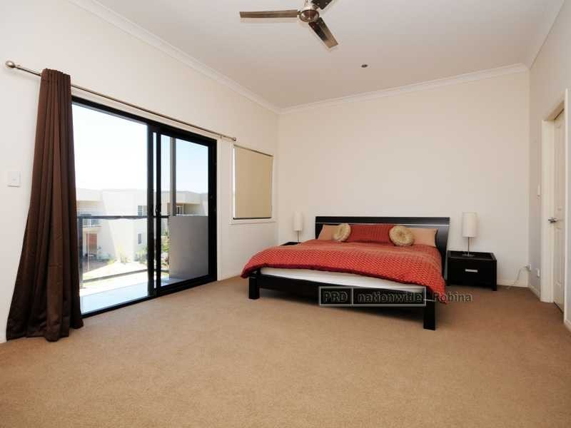 Unit 2/117 Bayswater Avenue, Varsity Lakes QLD 4227