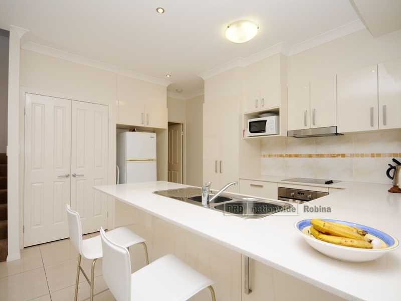 Unit 2/117 Bayswater Avenue, Varsity Lakes QLD 4227