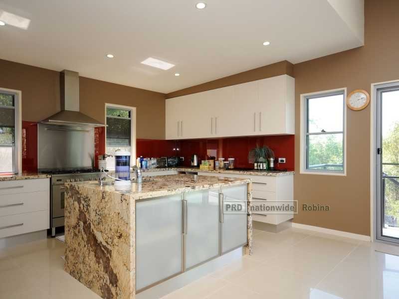 31 Summerhill Court, Mudgeeraba QLD 4213