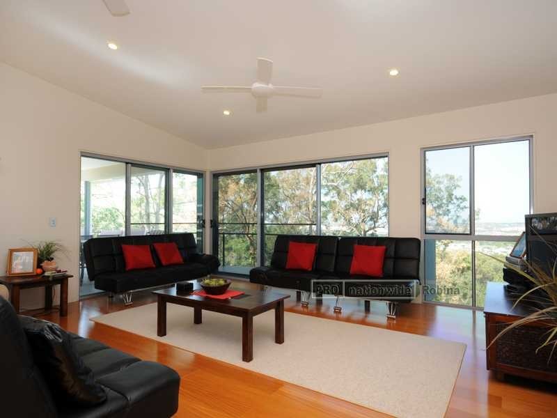 31 Summerhill Court, Mudgeeraba QLD 4213