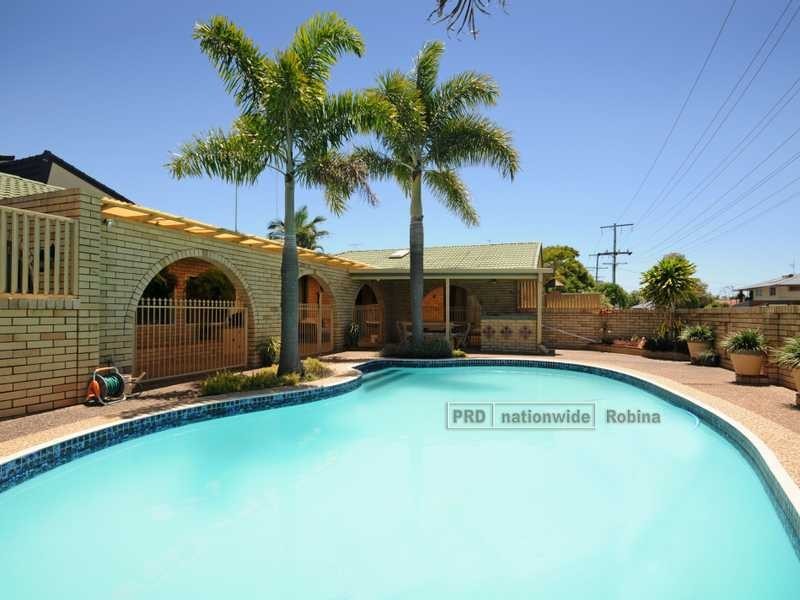 37 Sandpiper Drive, Burleigh Waters QLD 4220