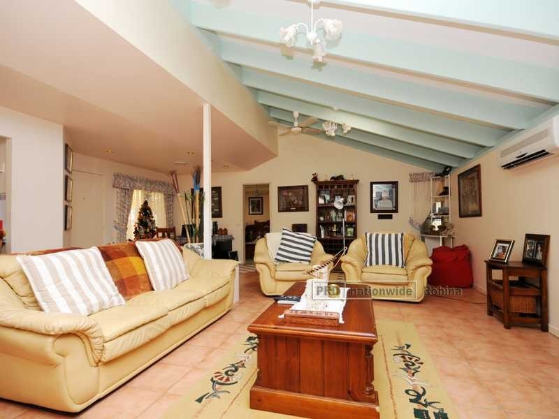 37 Sandpiper Drive, Burleigh Waters QLD 4220