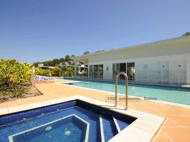Unit 64/98 University Drive, Varsity Lakes QLD 4227