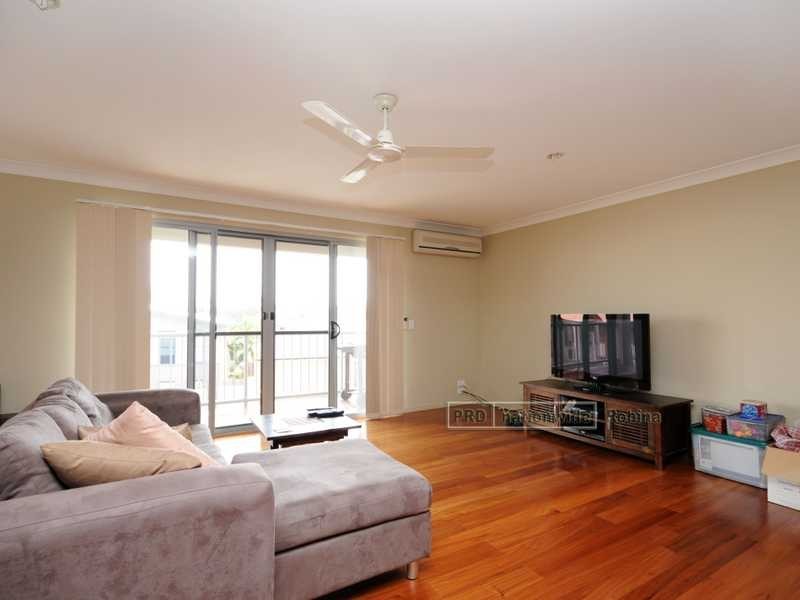 Unit 2/3 Marciana Crescent, Varsity Lakes QLD 4227