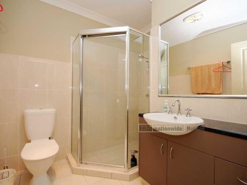 Unit 2/3 Marciana Crescent, Varsity Lakes QLD 4227