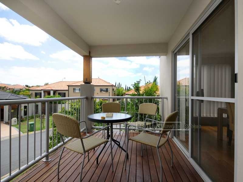Unit 3/3 Marciana Crescent, Varsity Lakes QLD 4227
