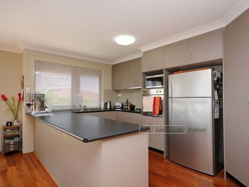 Unit 3/3 Marciana Crescent, Varsity Lakes QLD 4227