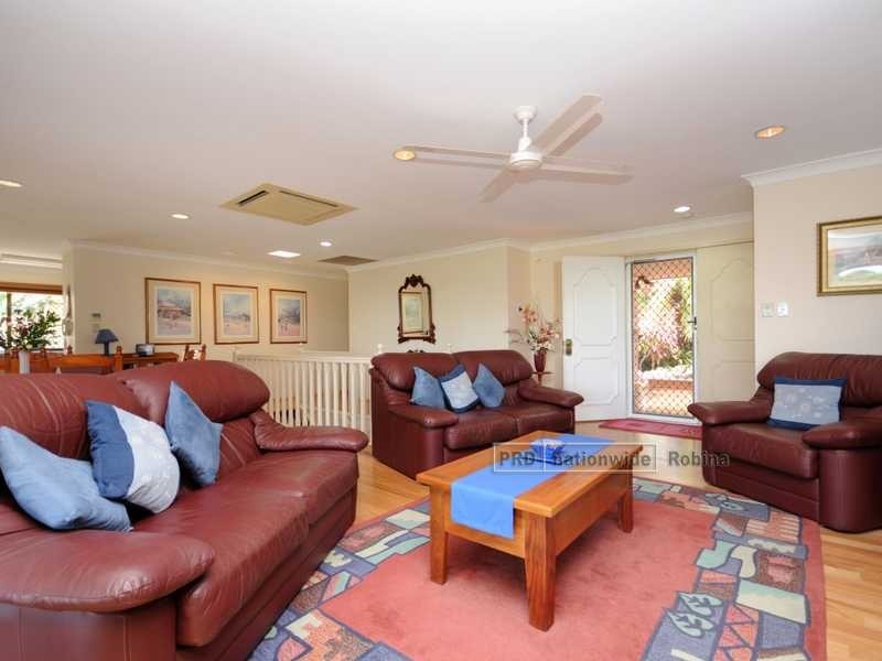 3 Kilmarnock Close, Highland Park QLD 4211