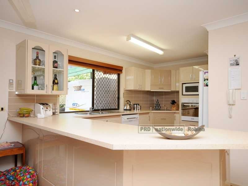 3 Kilmarnock Close, Highland Park QLD 4211